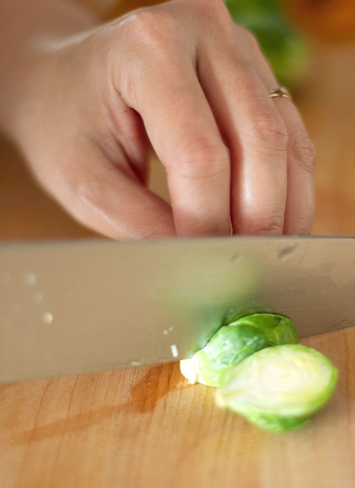 <strong>⑦</strong> cut brussels sprouts in half or quarter lengthwise